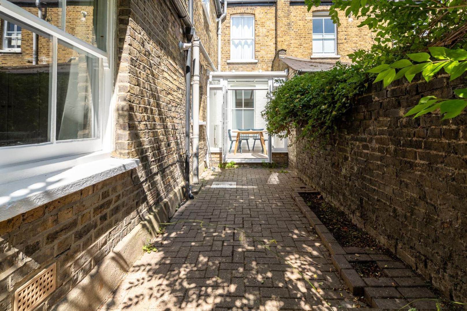 Guestready - Broughton Retreat With Garden Apartment London Exterior photo